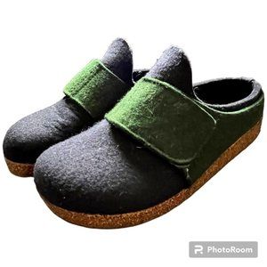 HAFLINGER Bando Wool Felt Clogs - Size 38/7.5 US - Navy/Green
